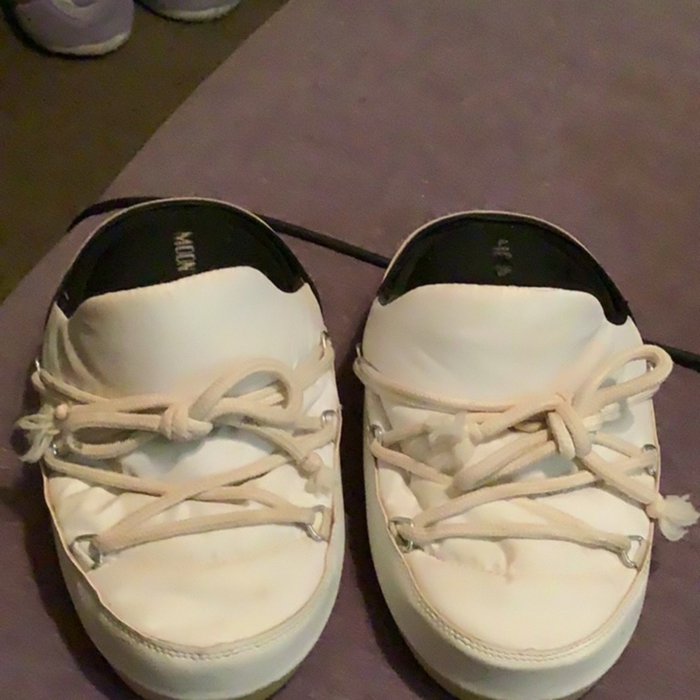 Women’s white moon boot slip ons